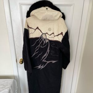 Vintage Linda Lundstrom La Parka with beautiful design